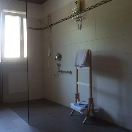 Rooms@no22 *